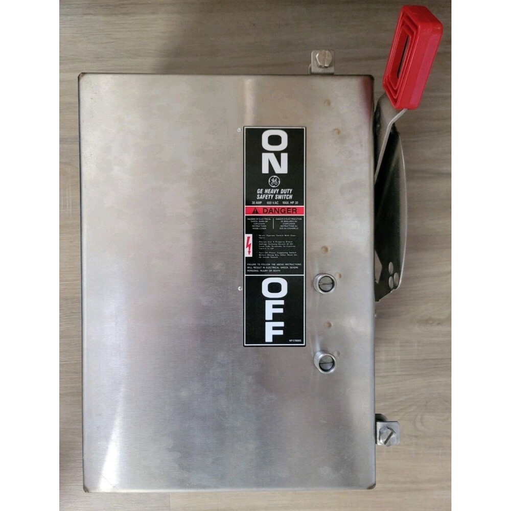 General Electric TH2261SSDC 2-Pole 30A 600V Heavy Duty Safety Switch (R9)